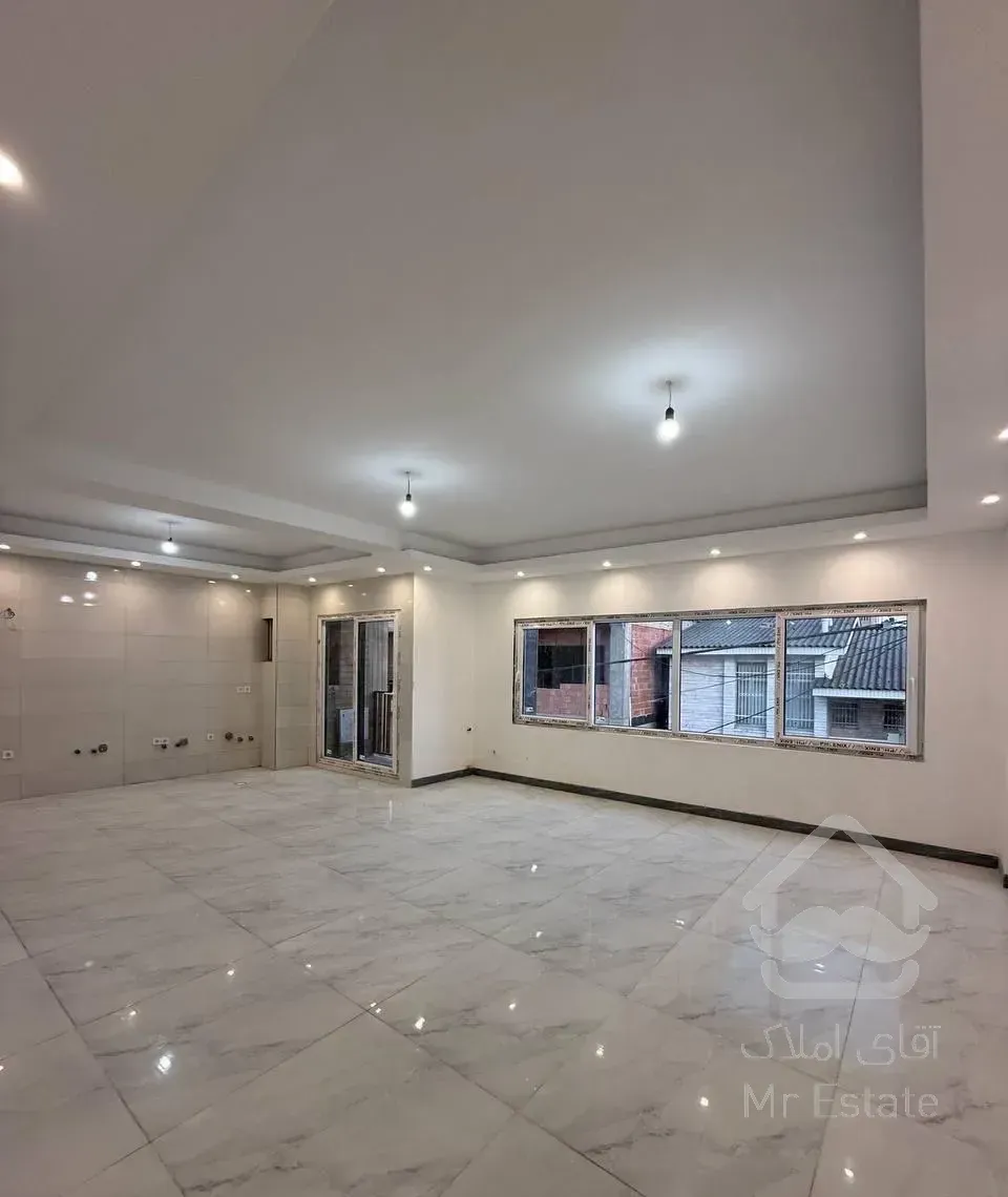 آپارتمان نوساز با متریال عالی در موقعیت طلایی