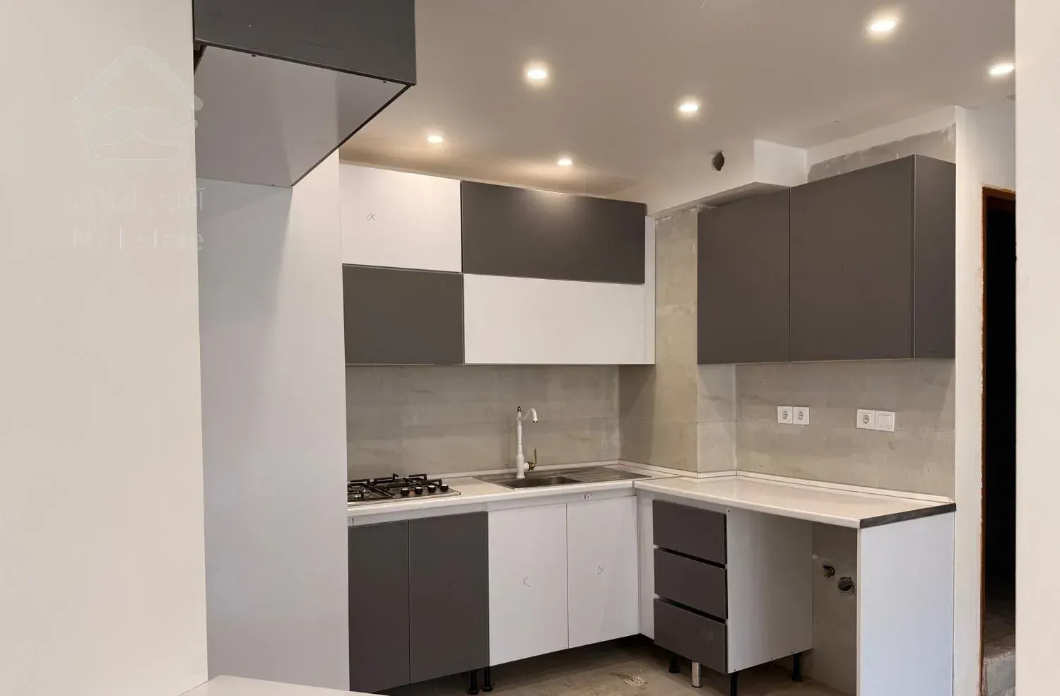 آپارتمان ۸۰متری/ دو خوابه/ شرط سند، طالقانی