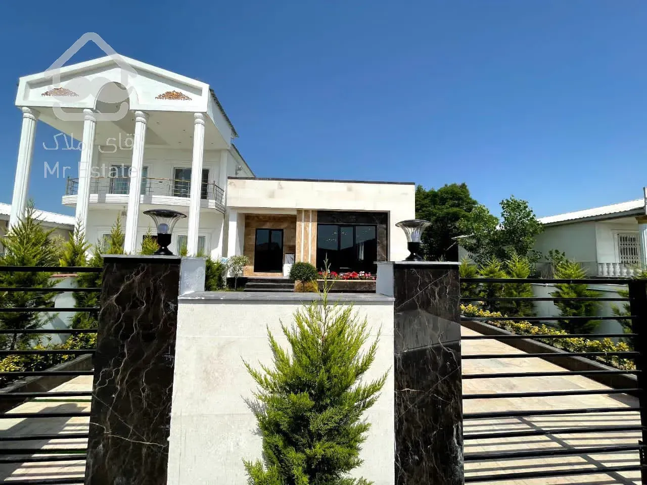 فروش ویلا ۲۵۰ متری فلت مدرن شهرکی