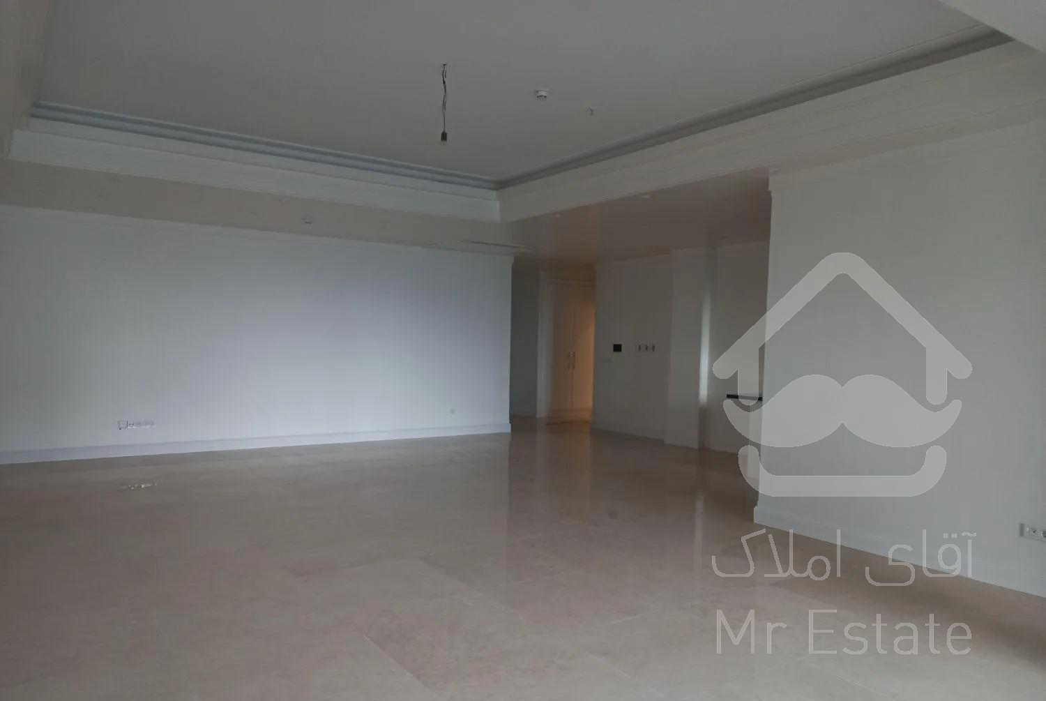 ۲۳۰ متر سه خوابه زعفرانیه نوساز  نور جنوب