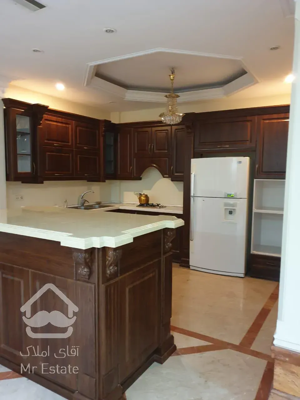 اجاره و رهن آپارتمان زعفرانیه 260  متر اکازيون