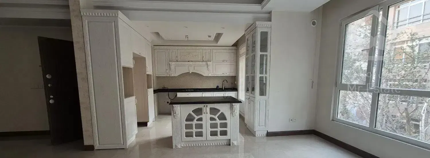 ۱۴۰متر/۳ خواب/دو پارکینگ سندی