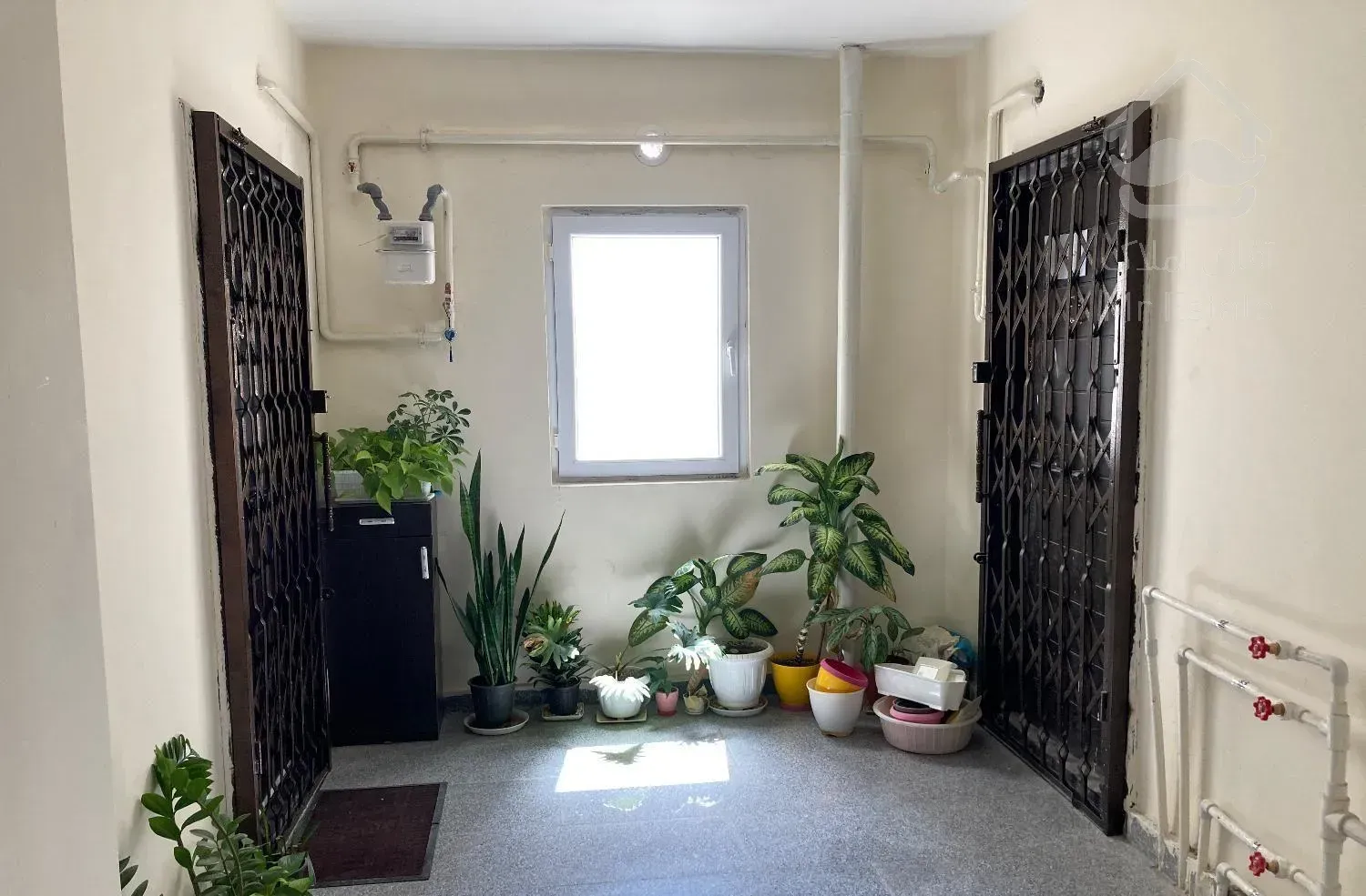 فاز ۱۱، زون ۳، طبقه هشتم، سمت جنوب غربی