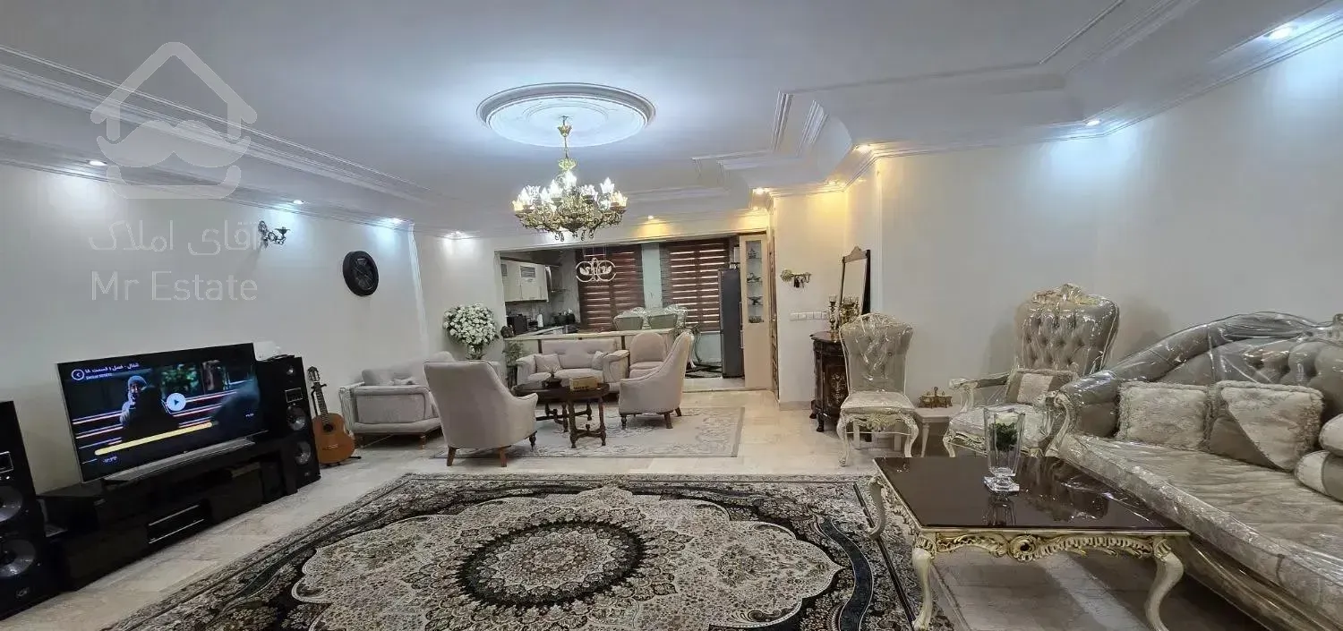 آپارتمان ۱۳۰متر ۳خواب فول امکانات/ خ مهران پور