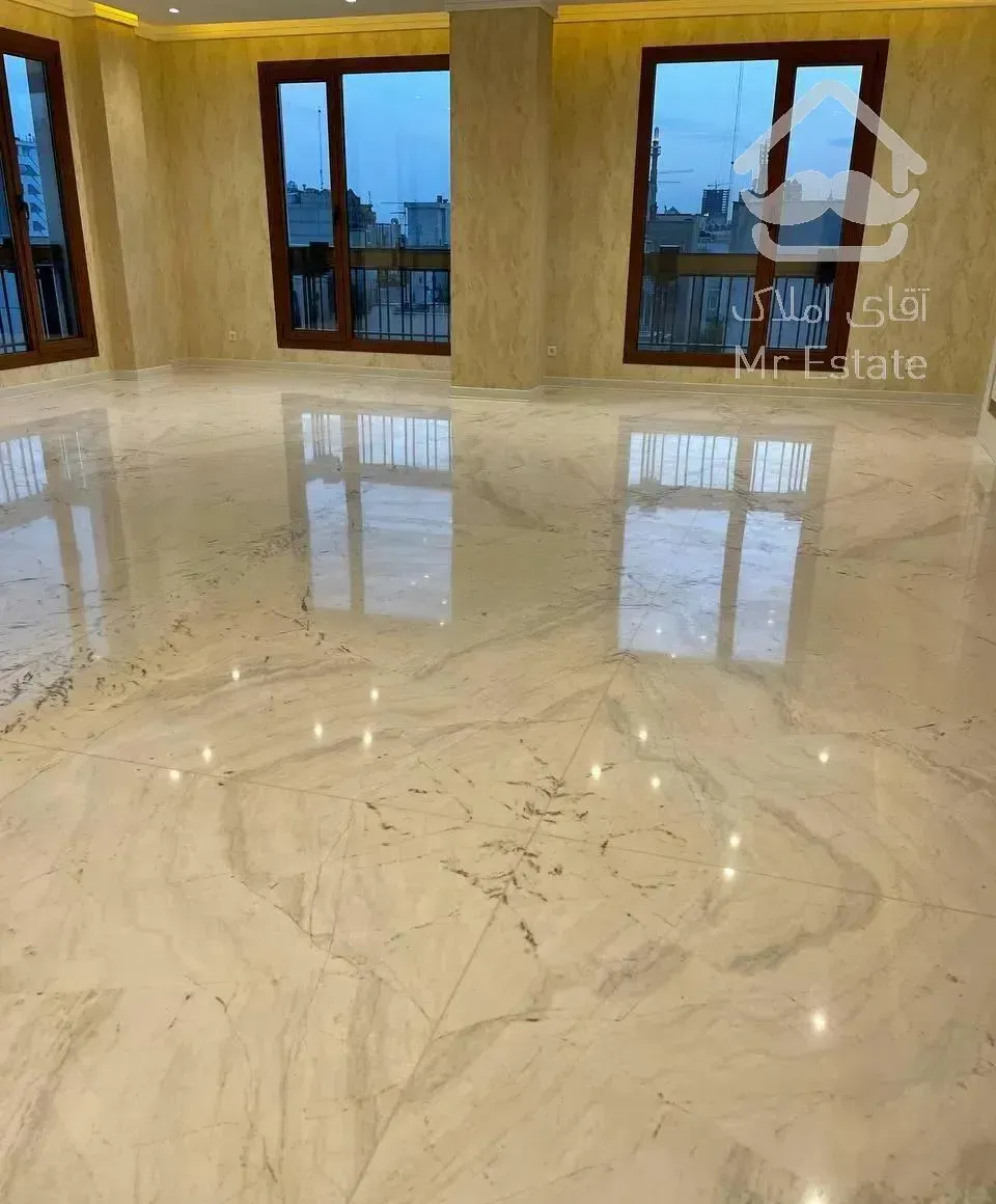 ۱۹۸ متر مشاهیر