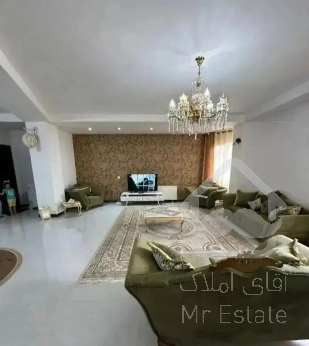 فروش آپارتمان 96متری / خوش نقشه / خیابان جمهوری