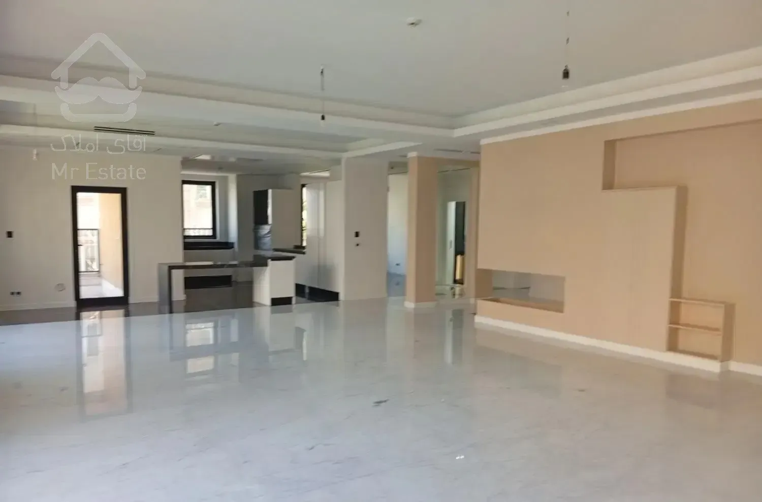 ولنجک ۳۰۰ متر تک واحدی تاپ لوکیشن