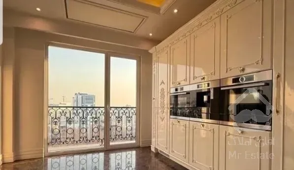 نیاوران یاسر ۲۹۰متر ۴خ خوش نقشه و شیک