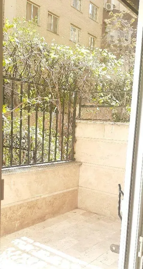 ۱۴۵متر غرق نور دوقدمی سه راه یاسر نیاوران