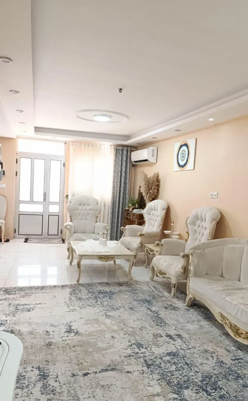 فروش خانه ویلایی ۱۰۰ متری ۲ خوابه با پارکینگ