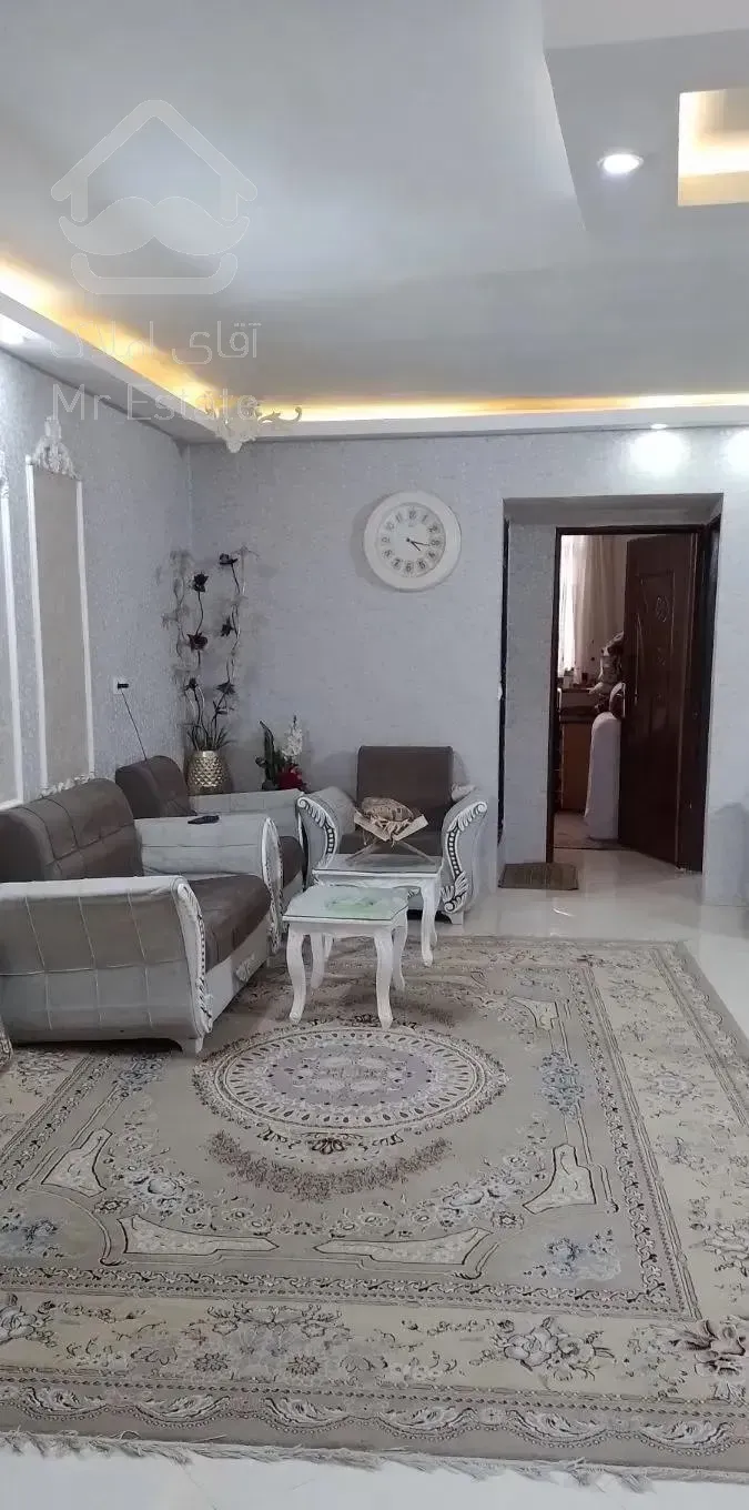 منزل ویلایی در دو طبقه ویک باب مغازه