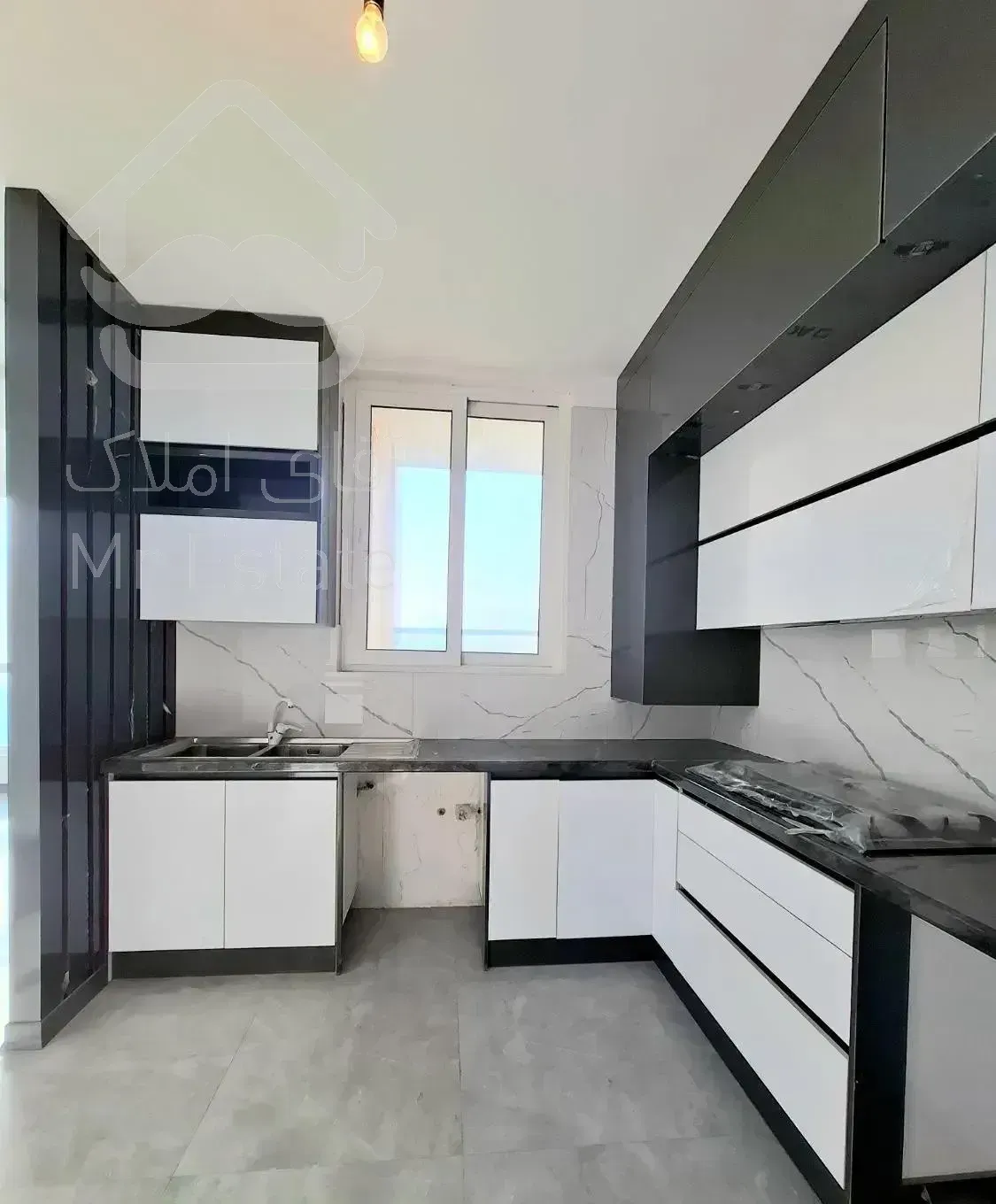 آپارتمان ۱۱۰ متر مدرن ویو جنگل و دریا در  طالقانی