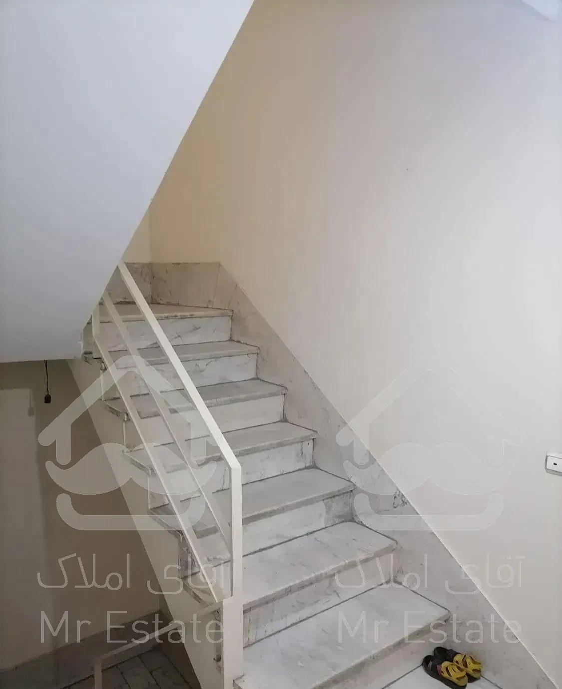 61متری سالن پرده خور خ خدابنده