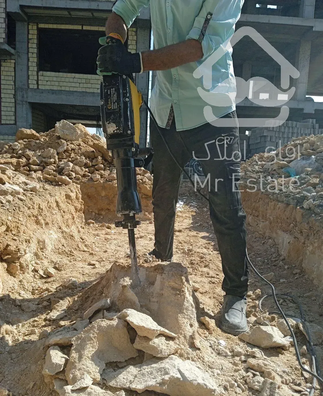 تخریب بتن شیارزنی چاه چاله آسانسور پی کنی