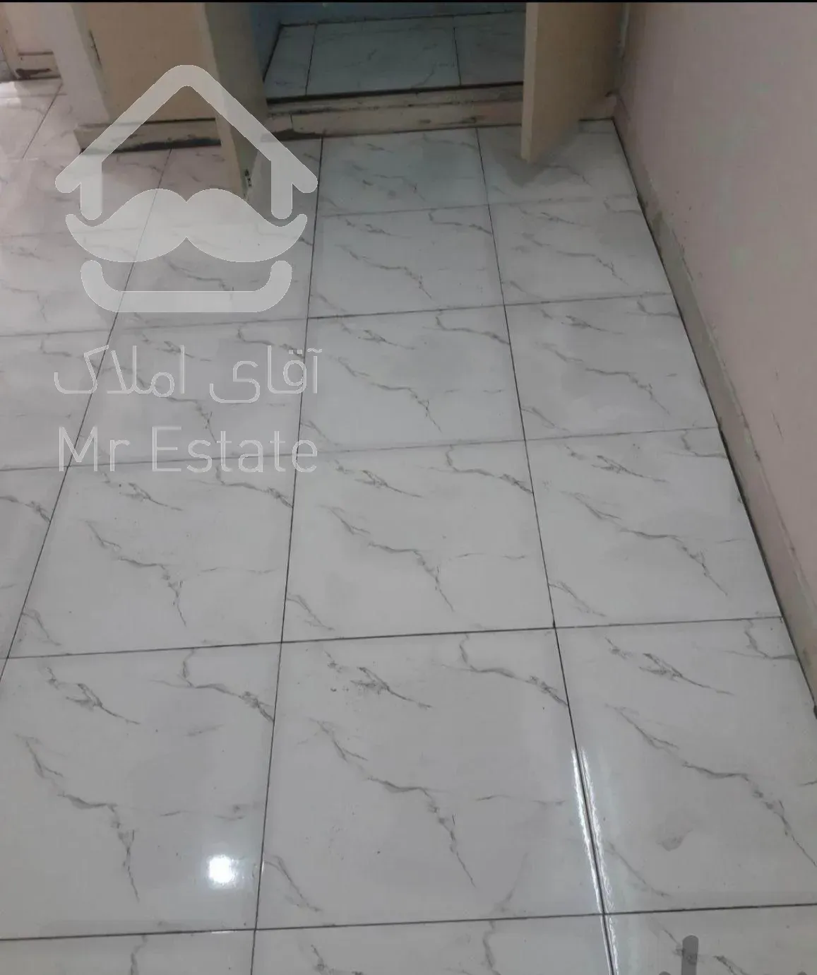 کاشی کاری،موزاییک کاری،سیمان کاری سفید و سیاه،