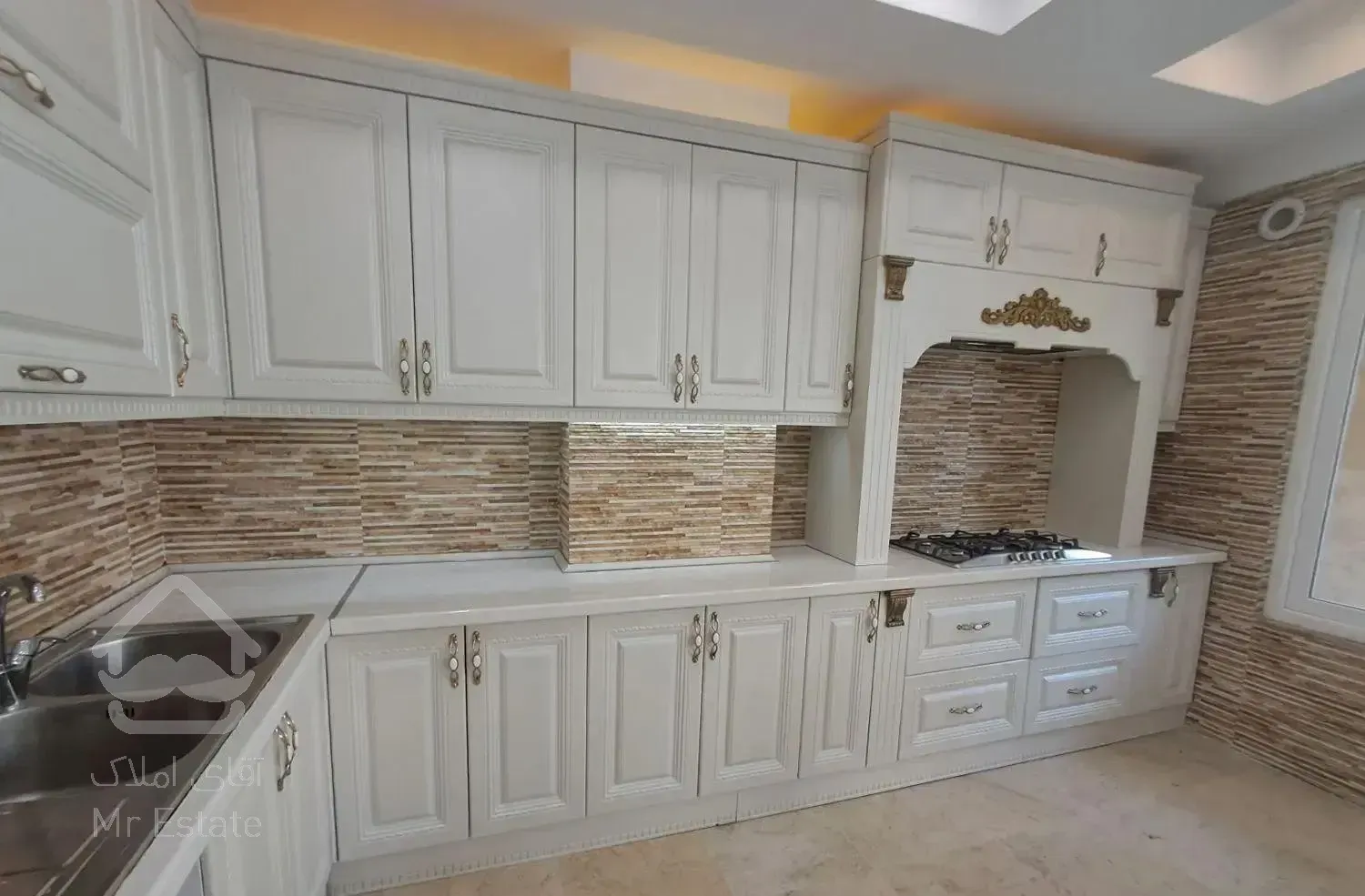 شقایق شمالی کوی فردوس ۱۴۰ متر ۲پارکینگه نزدیک مترو