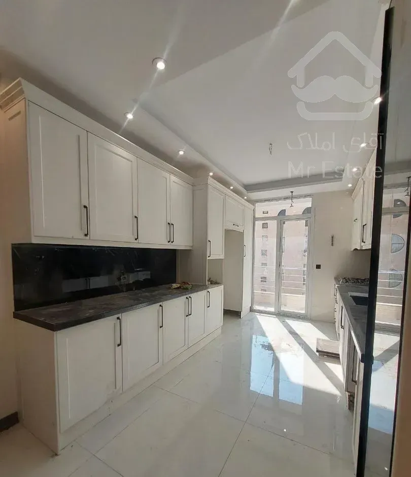 ۹۵ متری خوش نقشه ۵ ساله فردوس غرب