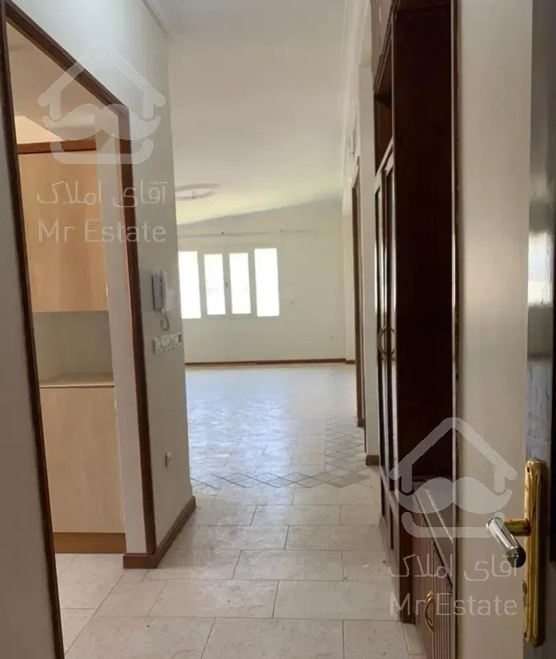 آپارتمان 111متری فاز سه مهرشهر ورودی