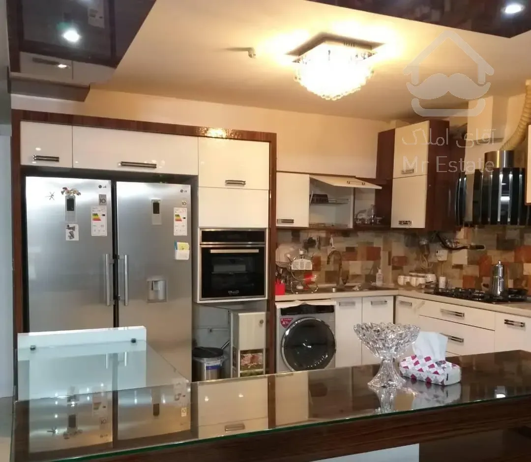 ۱۶۰متر سه نبش فول