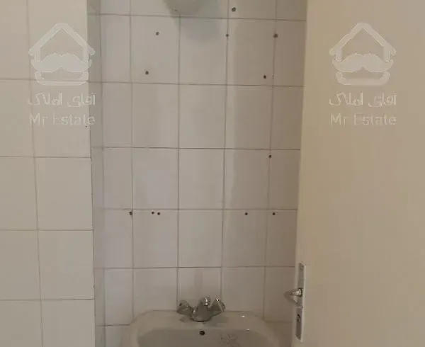 ۸۱ متر ۲ خواب اشرفی اصفهانی خ باهنر