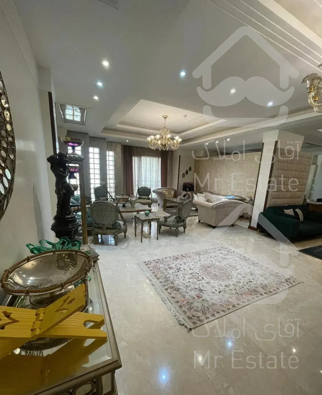 ۲۲۰متری فول. تراس دار.