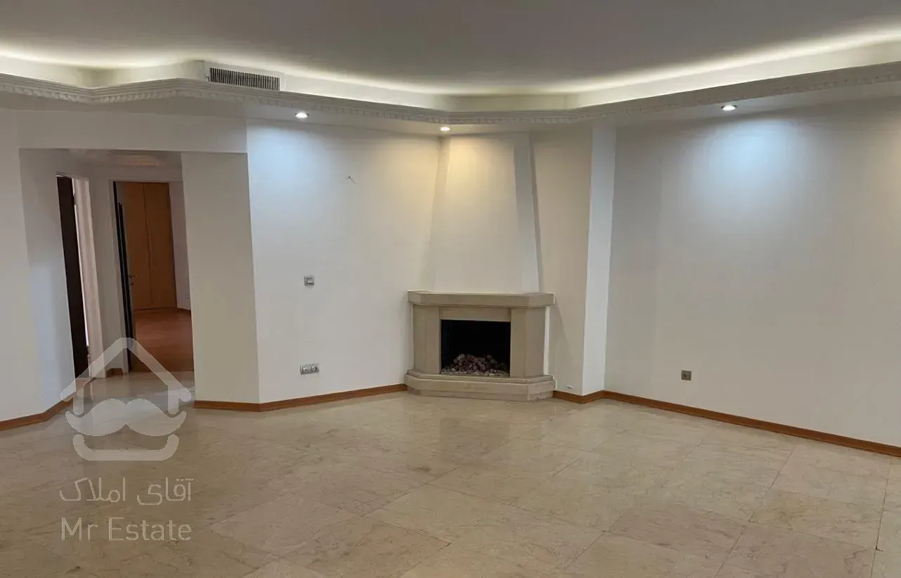 فروش آپارتمان ۱۳۰ متری ۳ خوابه در دزاشیب