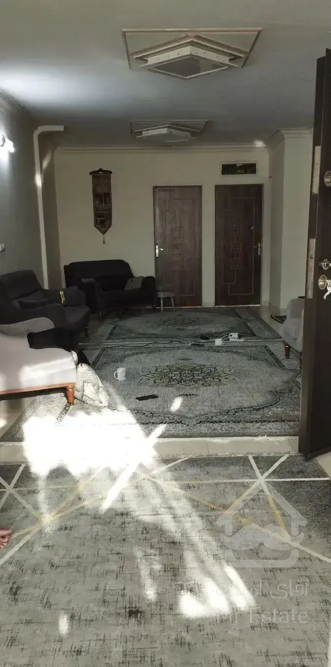 رهن آپارتمان۹۰ متری تک واحدی