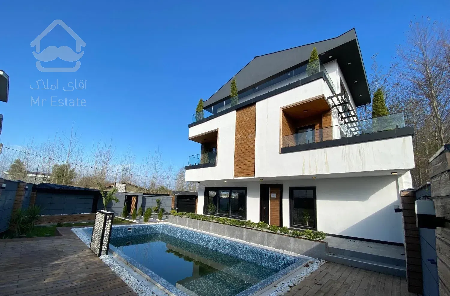 ویلا مدرن ویلایی400متری استخردار/لوکس/روف گاردن