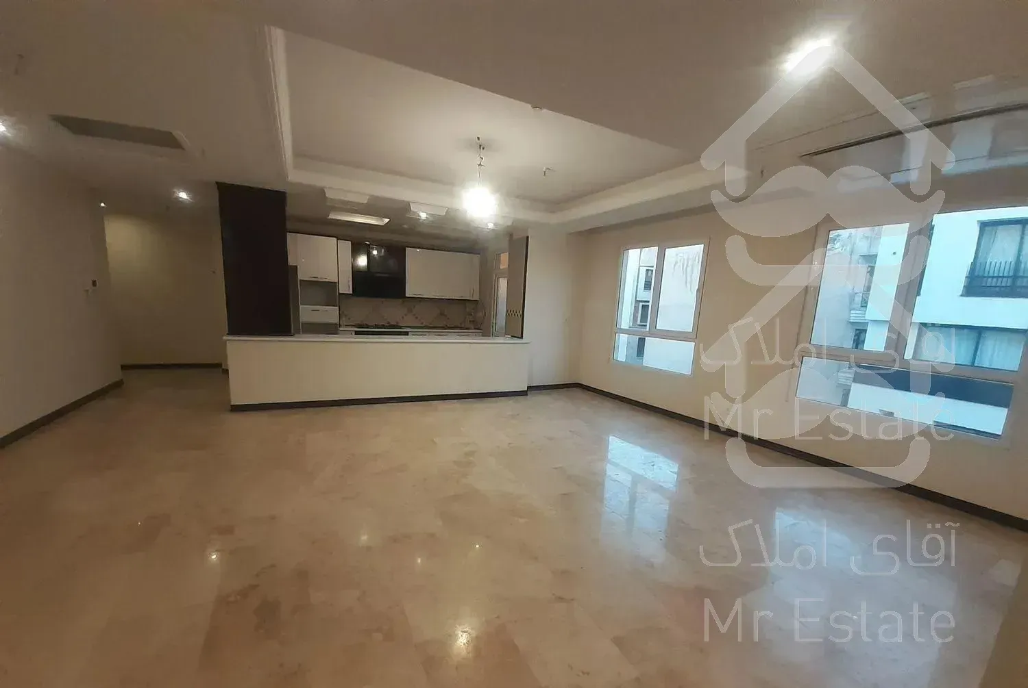 اختیاریه عین ابادی ۱۳۰ متر ۲خواب فول امکانات