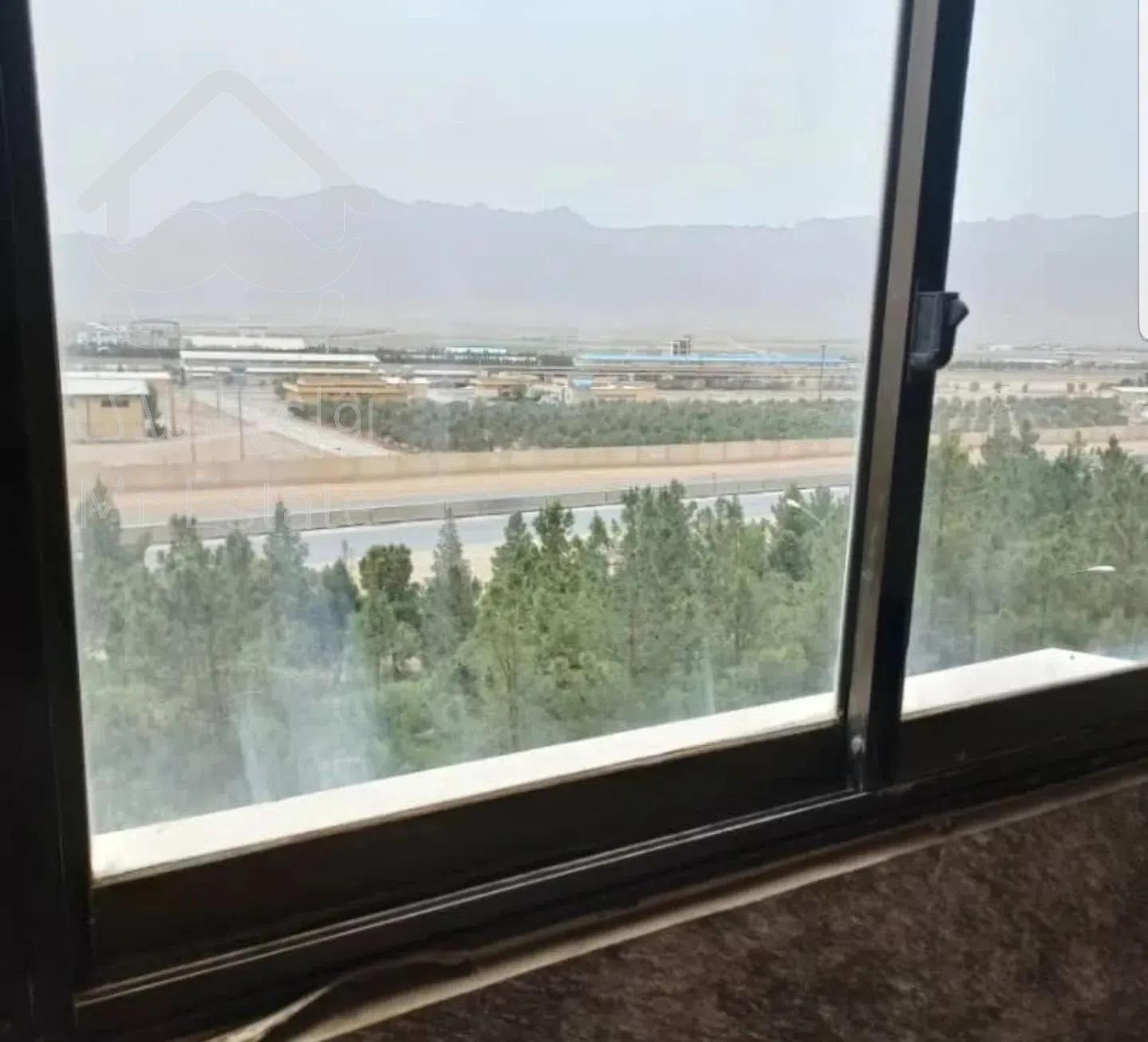 آپارتمان ۱۱۸ متری سالن بزرگ در سپاهانشهر