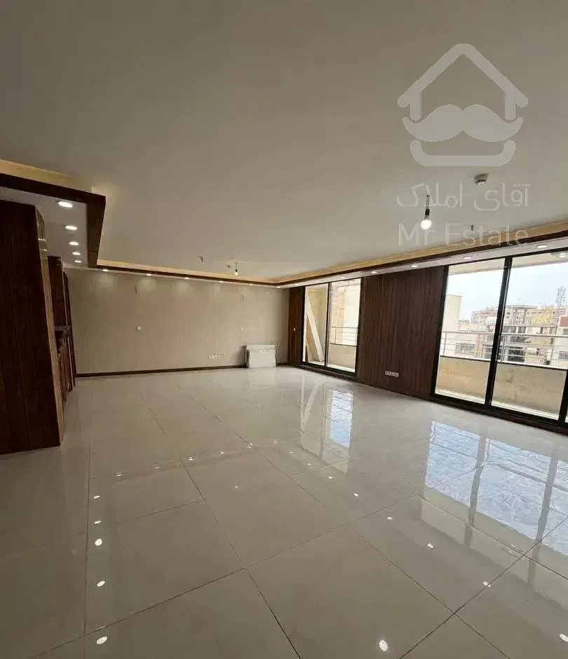 ۲۳۰متر /۳ خواب /2طرف نورگیر /