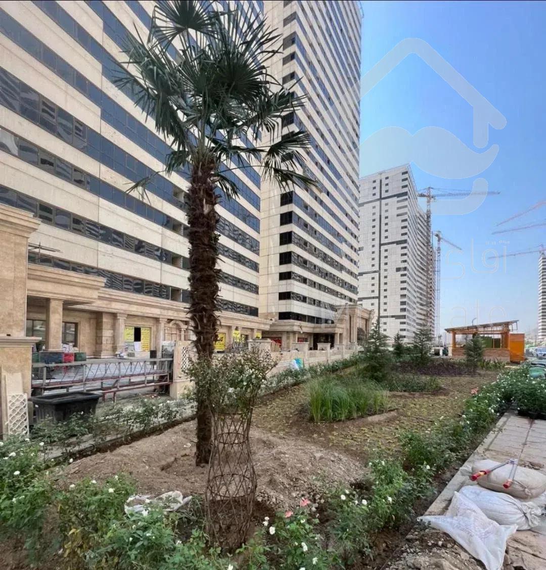 103متری خوش نقشه (دفتر فروش خرازی)