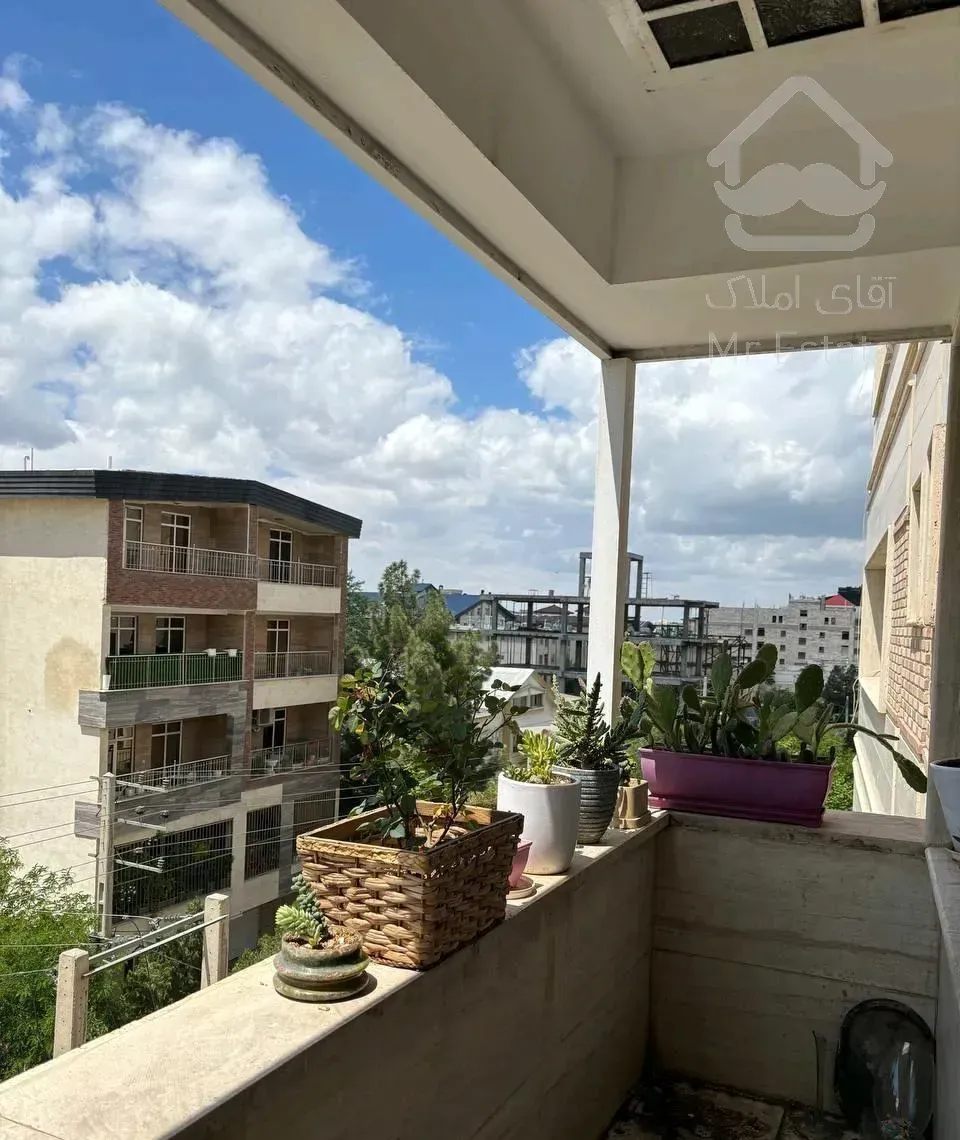 فروش آپارتمان ۹۰ متری/خوش نقشه/فول امکانات