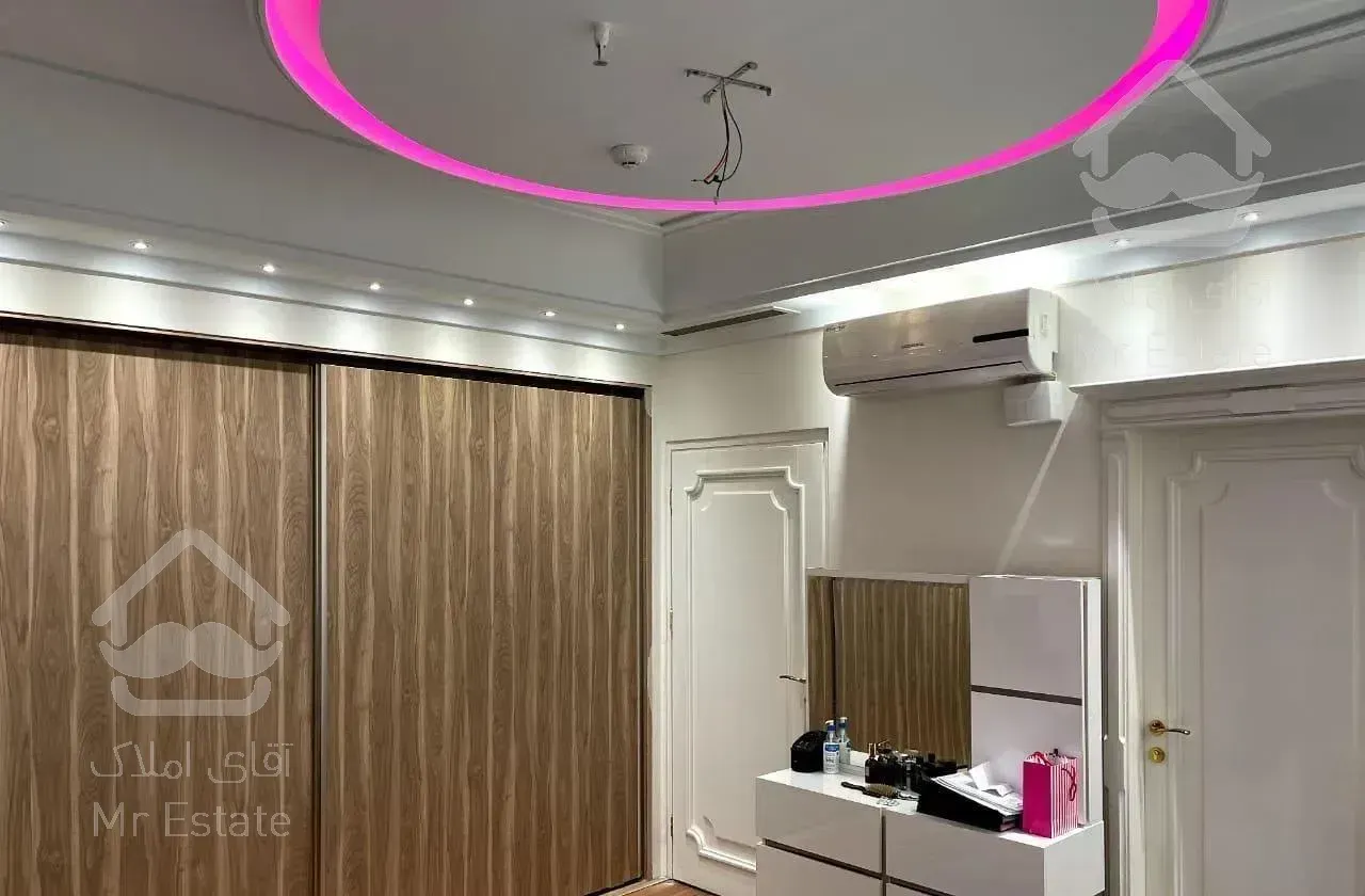 ۲۰۷متر طبقه ۱۰ ** ۵پارکینگ باکس** تکواحدی