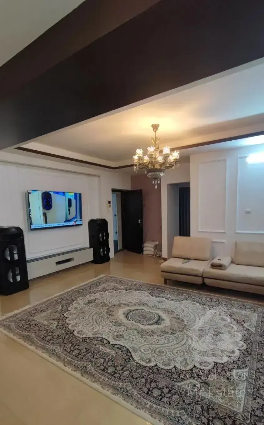 رهن واحد ۲۵۵ متری تکواحدی طبقه اول/خ نور/کوچه فرد