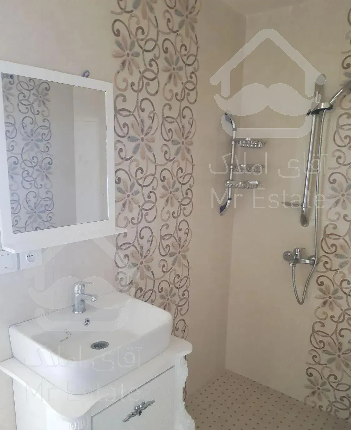 ویلا۳طبقه،داخل بافت،۵۰۰متری درمحدوده دماوند