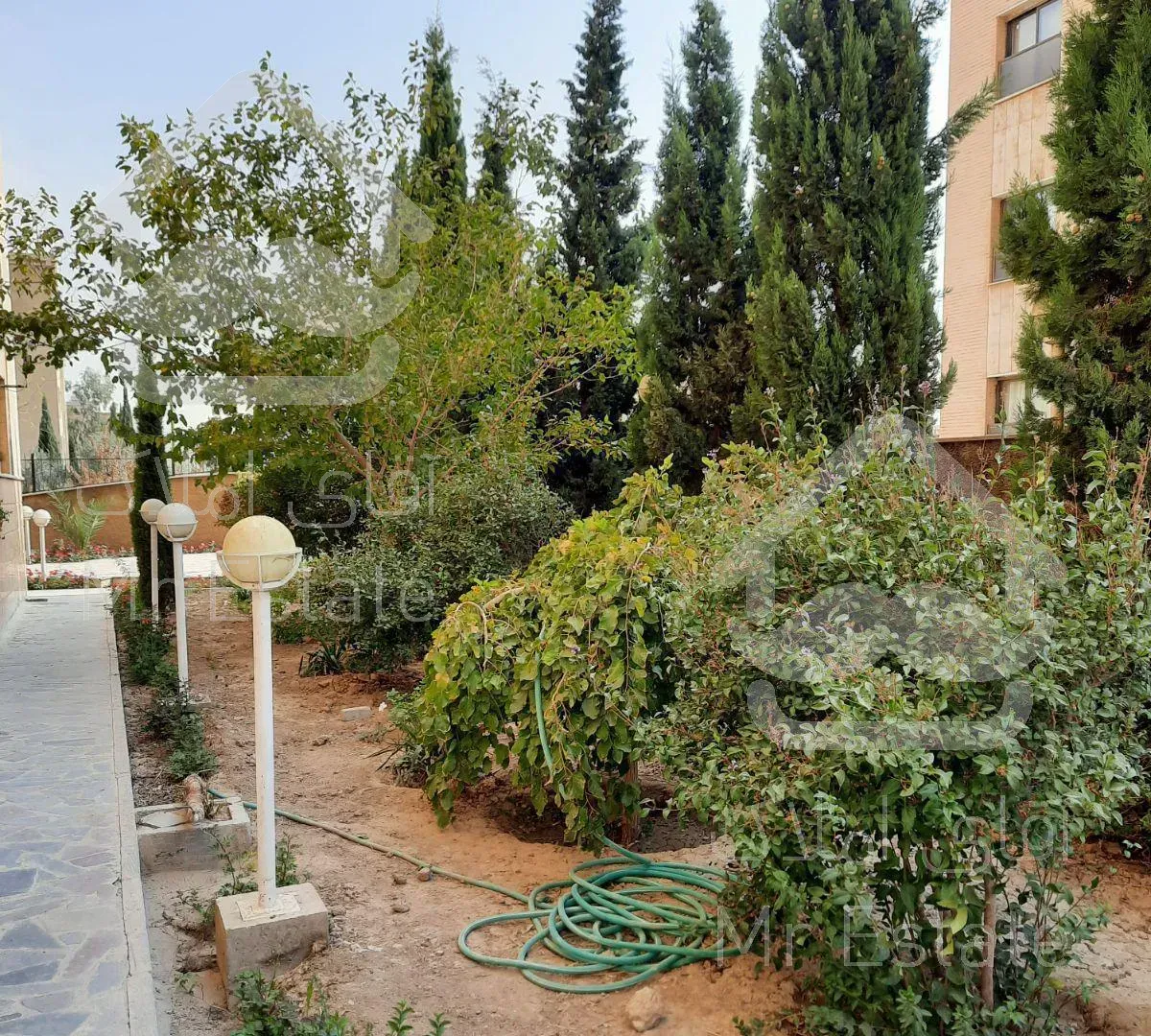 آپارتمان ۱۲۰ متری دو خواب سپاهانشهر