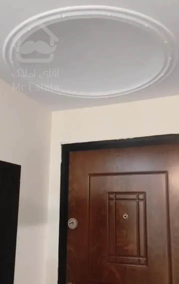 آپارتمان ۹۲ متری در پلیس