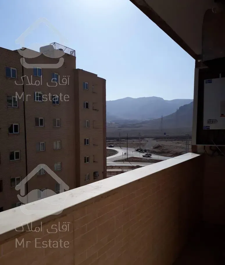 اپارتمان  مسکن مهر فولادشهر اف ۱  با دید