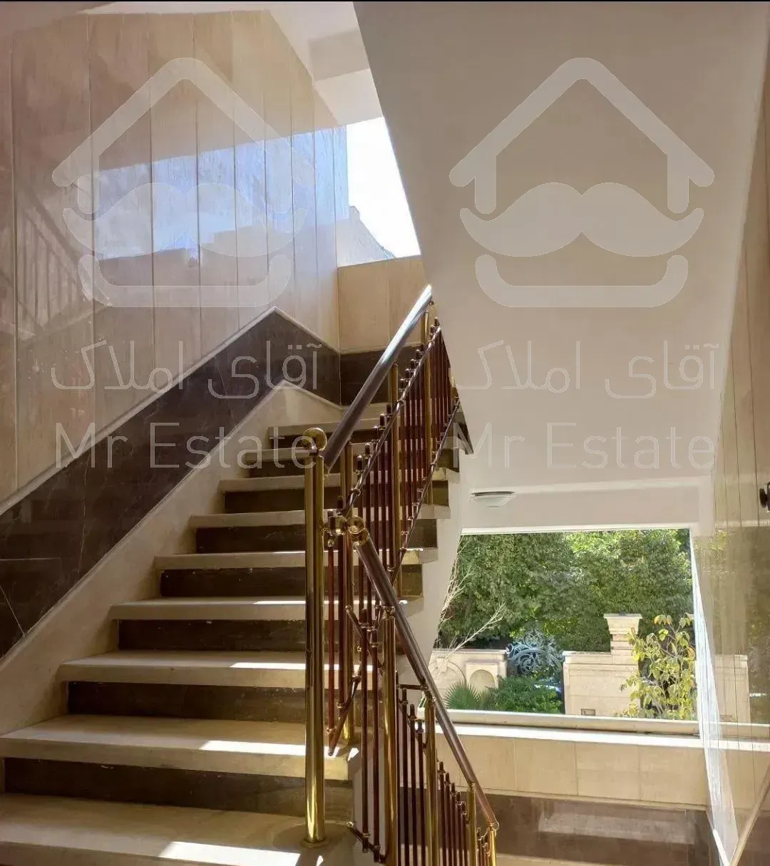 21 متر مغازه  *موقعیت*