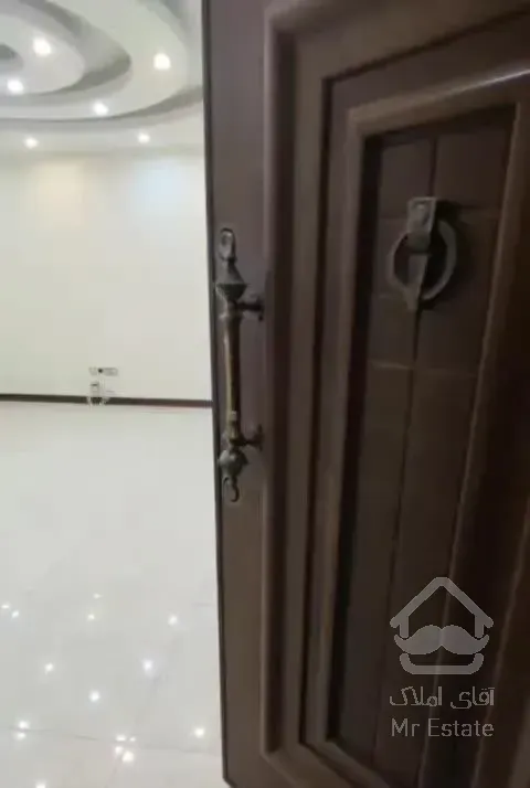 ۱۰۷ متری برج دریاچه چیتگر/ طراحی اروپایی/قدرالسهم