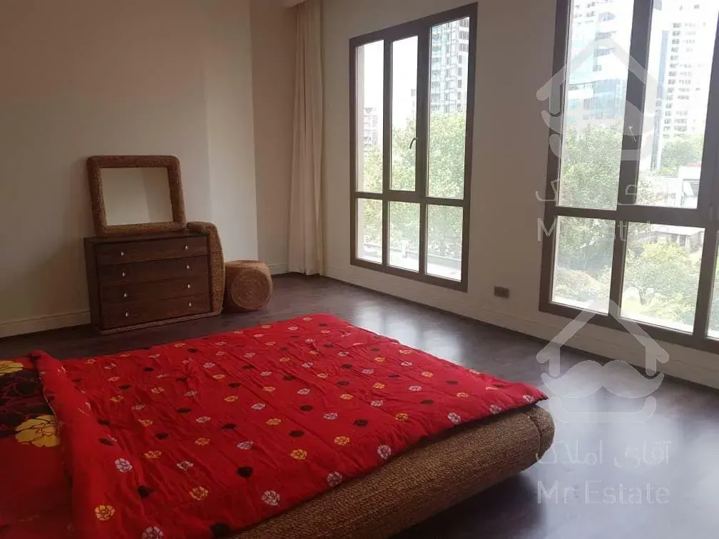 خرید و فروش آپارتمان 260 متری در نیاوران عمار