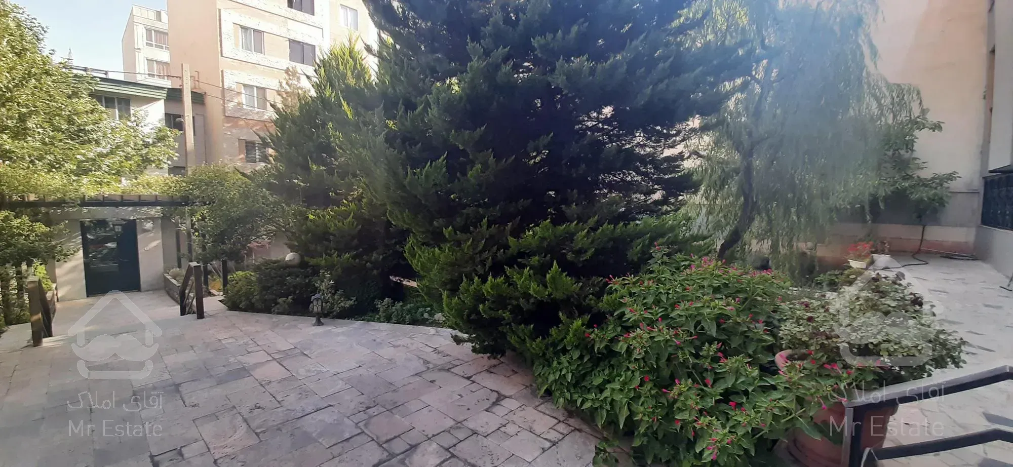 ۱۰۰متر در سعادت اباد