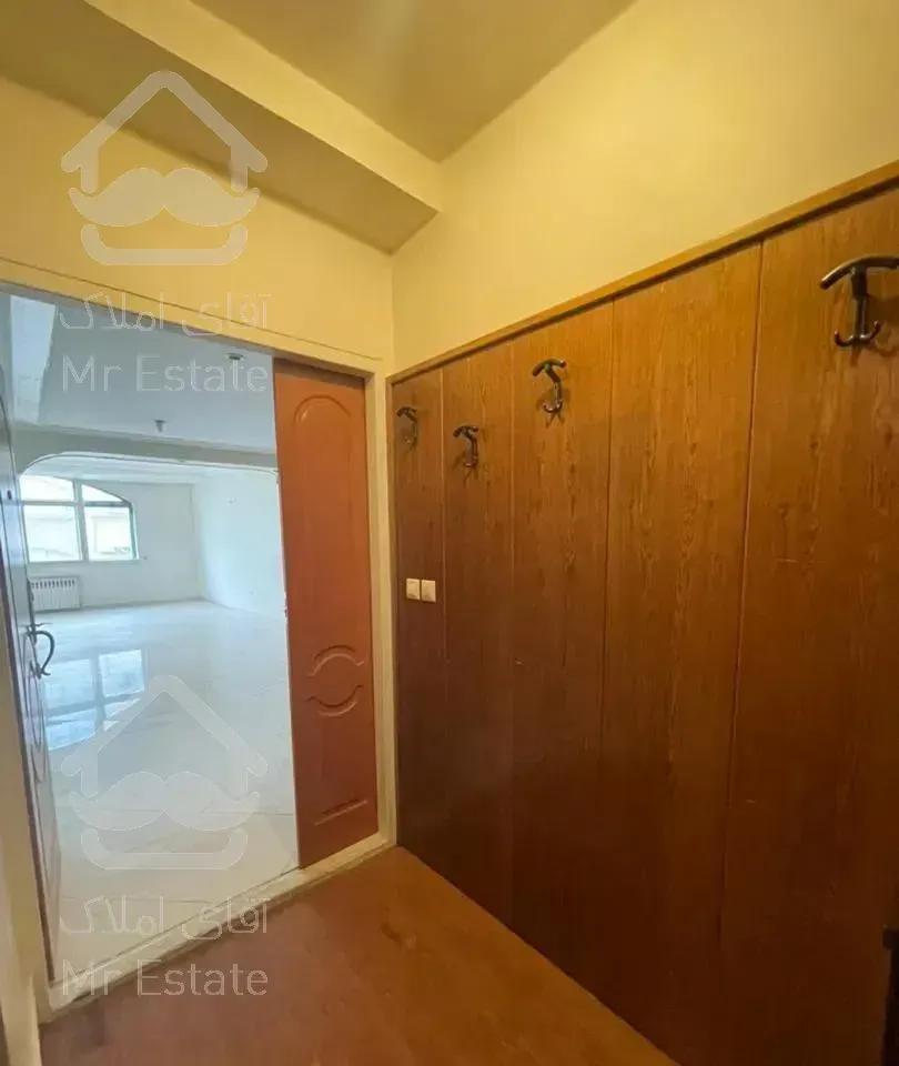 4طبقه4واحدی150مترقدراللسهم دارد