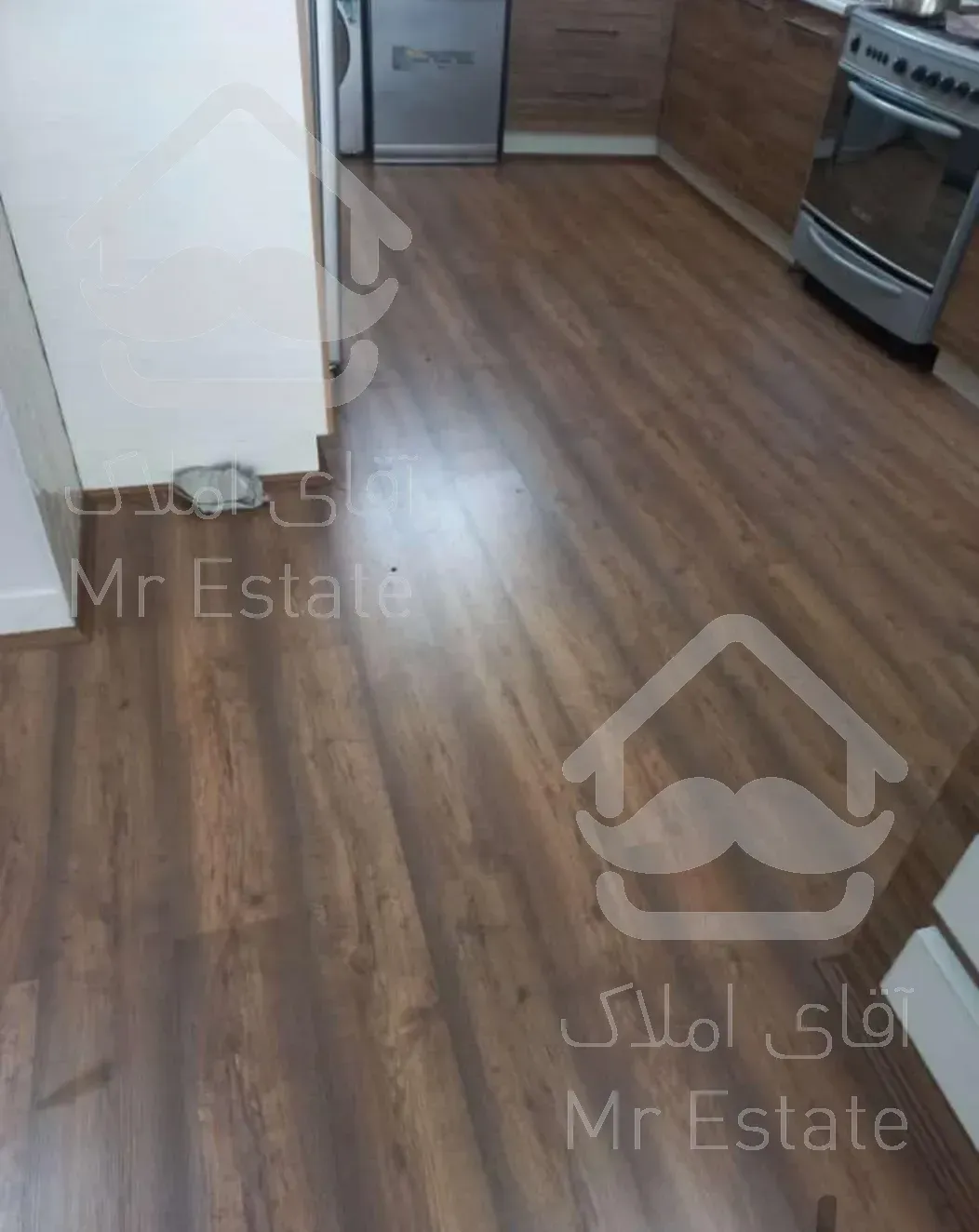 نصب انواع پارکت لگ کفپوش قرنیز دیراکوب سقف کاذب