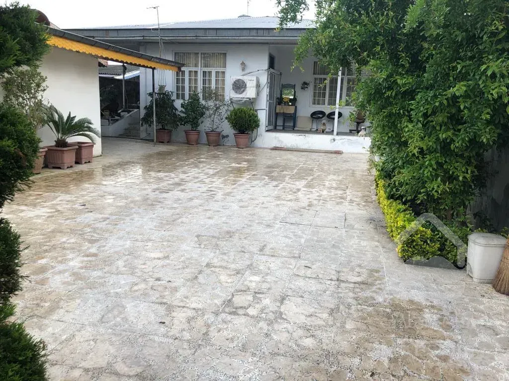 ویلای ساحلی بازسازی شده روبروی دهکده ساحلی انزلی