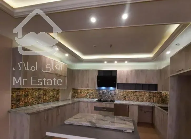 واحد ۱۰۰ متری/۲ خواب/تراس دار نورگیر/استخر دار