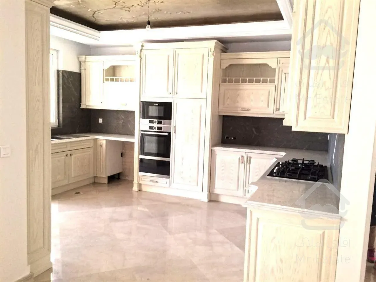 آپارتمان 235 متری نیاوران مرجان با 30 متر تراس