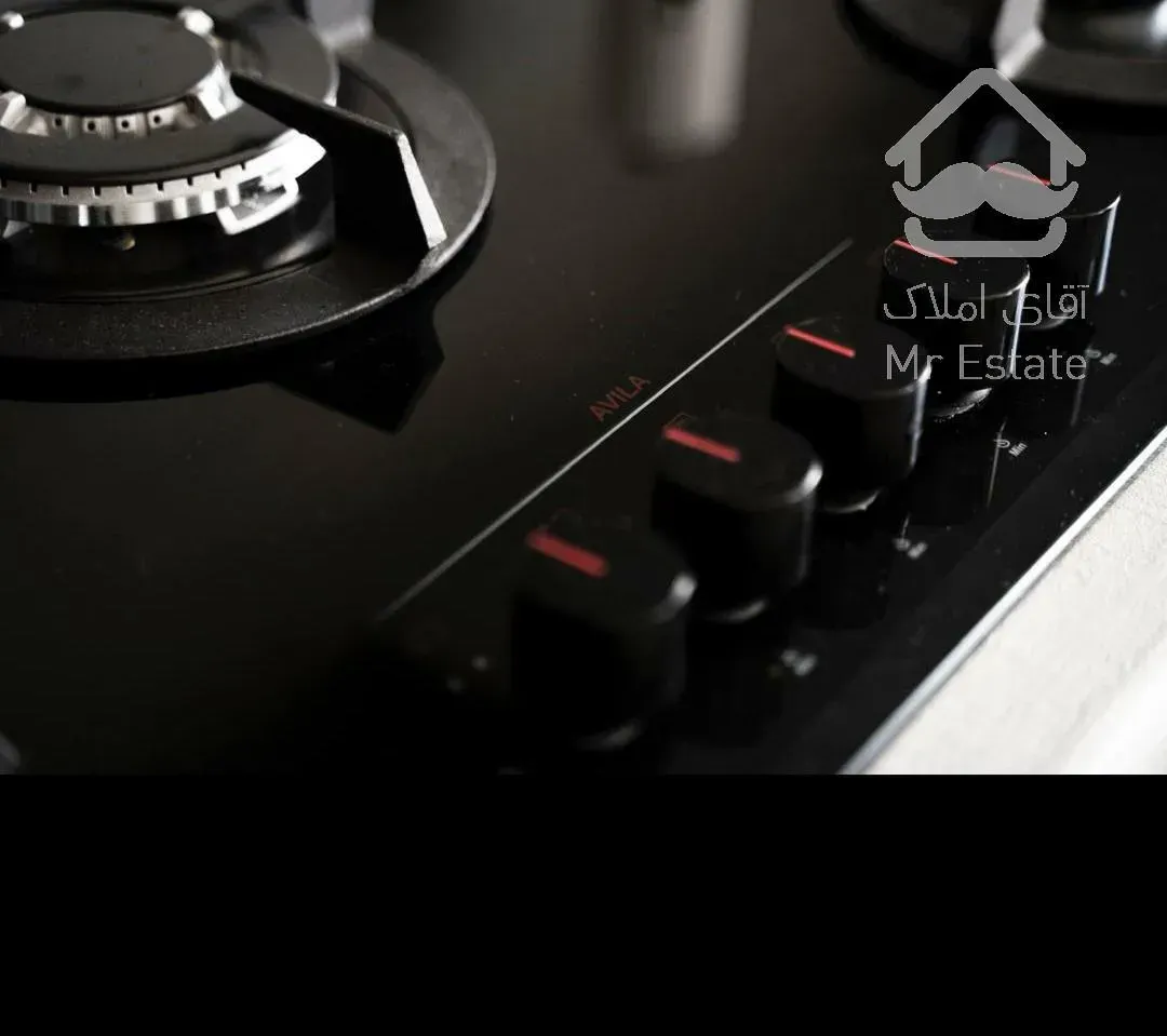 145 متر سه خواب نوساز ۲ پارکینگ سندی