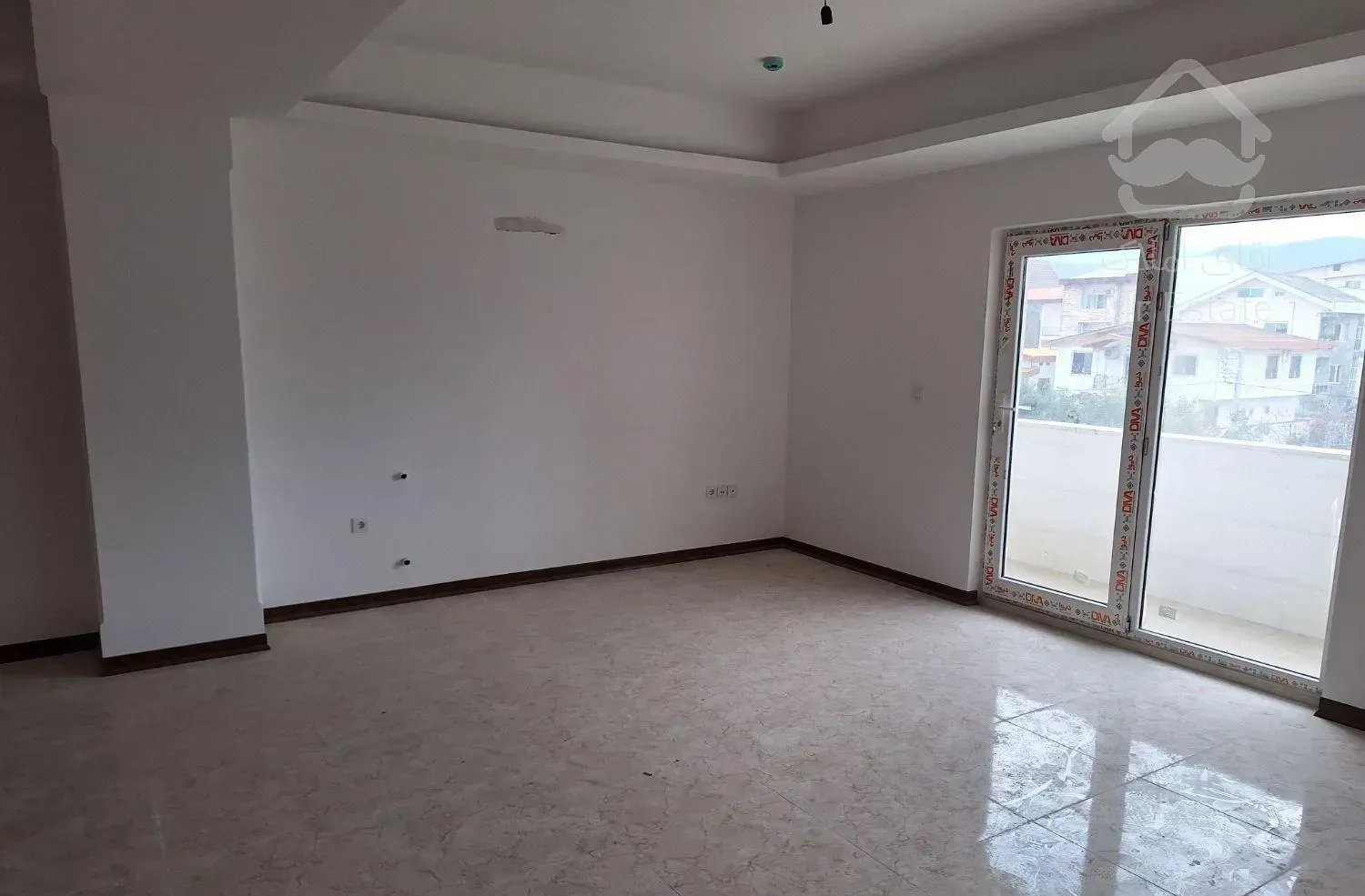 فروش آپارتمان ۱۰۵ متری ۲ خوابه